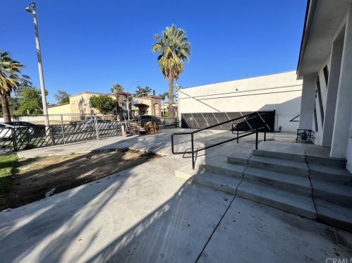 2730 University Ave, Riverside, CA 92507-4236