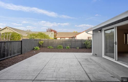 1104 Pippin Cir, Santa Rosa CA  95407-6772 exterior