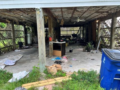 3909 3rd St, Lehigh Acres, FL 33936-2182