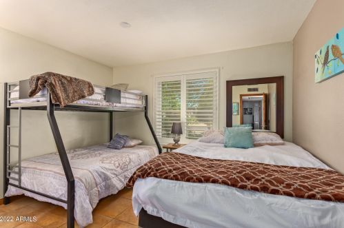 5230 Winchcomb Dr, Scottsdale AZ  85254-2936 exterior