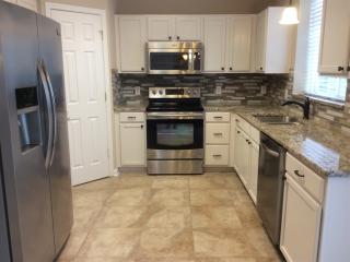 6046 Creekview Ct, Harrisburg NC  28075-7586 exterior