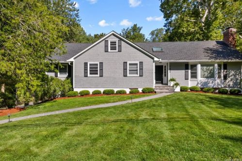 180 Hillair Cir, White Plains, NY 10605-4506