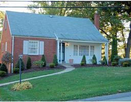 3011 Mcclellan Dr, Greensburg, PA 15601-3814