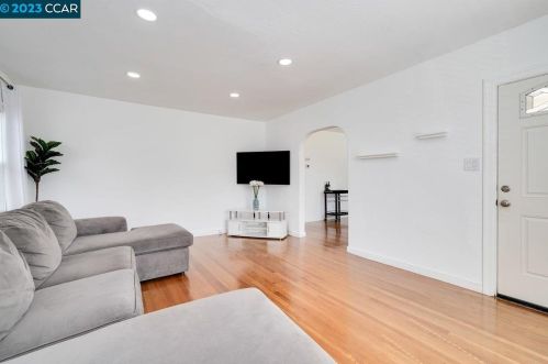 2939 Concord Blvd, Concord CA  94519-2610 exterior