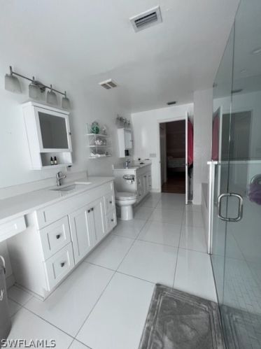 1041 Cedartree Ave, Lehigh Acres FL 33971-7590 exterior