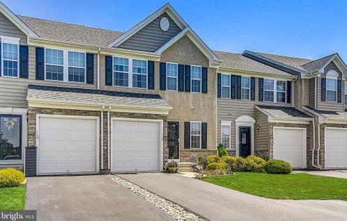 112 Fawn Dr, Gilbertsville, PA 19525-8102