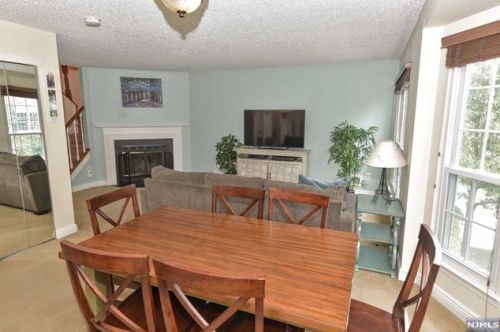 833 Juniper Way, Mahwah NJ  07430-3457 exterior