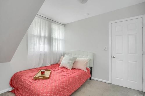 29 Ramapo Rd, Garnerville NY  10923-1717 exterior