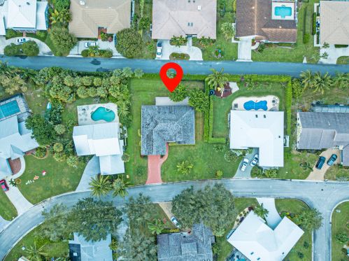 10420 Jupiter Narrows Dr, Hobe Sound FL  33455-3254 exterior