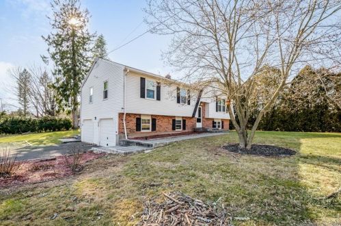 177 Cook Hill Rd, Wallingford, CT 06492-3408