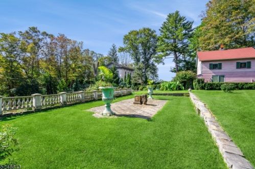 430 Green Ln, Belvidere NJ  07823-1236 exterior