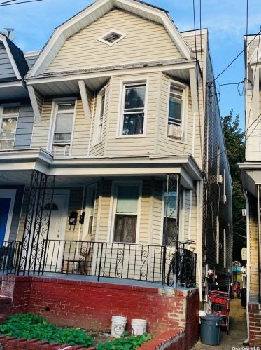 85-71 80th St, Jamaica, NY 11421-1135