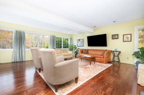 85 Litchfield Rd, Litchfield CT  06759-3000 exterior