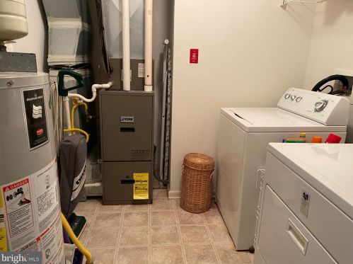 11 Meadowview Dr, Pilesgrove NJ 08098-2539 exterior