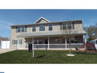 72 Briaroot Ln, Levittown, PA 19054-2114