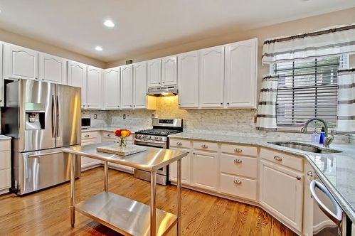 89 Loft Dr, Martinsville, NJ 08836-2246