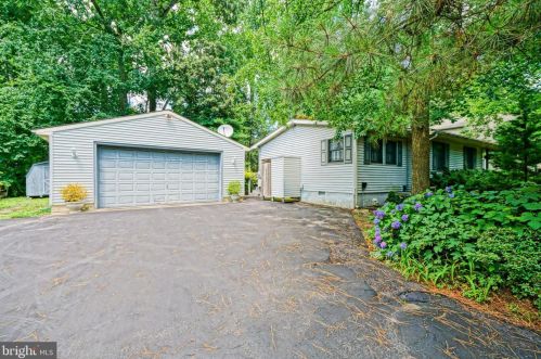 33175 Woodland Ct, Lewes, DE 19958-5225