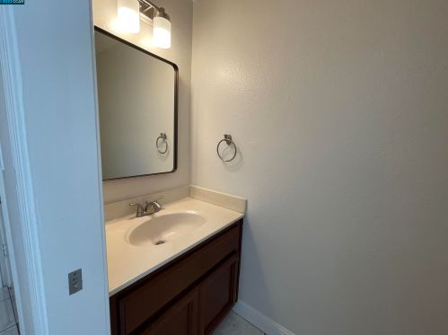 1870 Summerfield Ct, Oakley CA  94561-3074 exterior