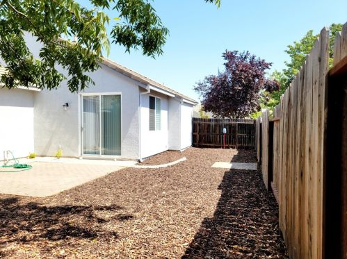 548 Arlingdale Cir, Rio Linda CA  95673-1479 exterior