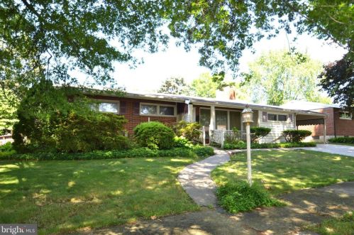 200 Runson Rd, Camp Hill, PA 17011-2637