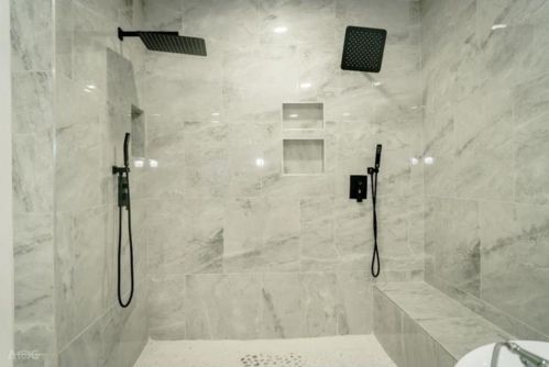 703 Leaning Oak Trl, Richmond TX  77406-4653 exterior