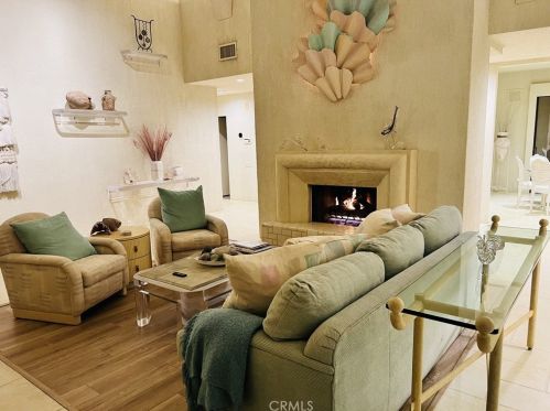 704 Inverness Dr, Rancho Mirage, CA 92270-1440