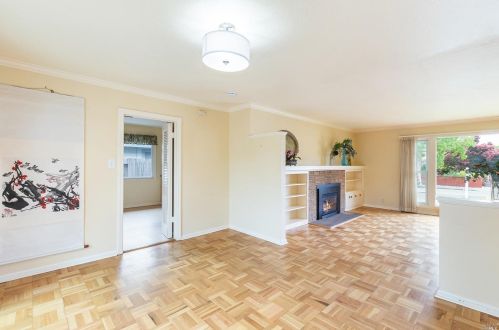 2128 Hvn Dr, Santa Rosa CA 95404-3221 exterior