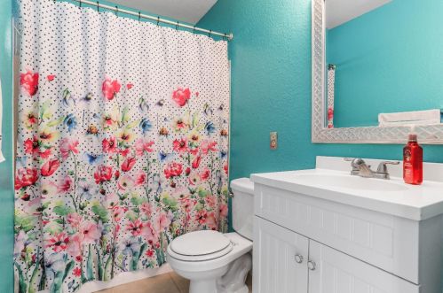 743 J St, Lathrop CA  95330-9428 exterior