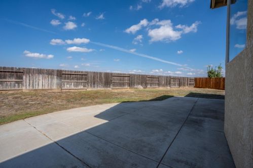 2009 Carlsbad Caverns Ct, Newman CA  95360-9635 exterior