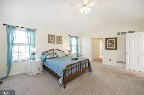 2015 School Rd, Pottstown PA  19465-8849 exterior