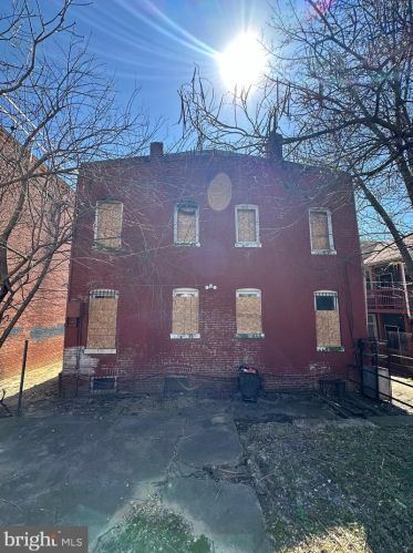 589 Columbia Rd, Washington DC 20001-2906 exterior