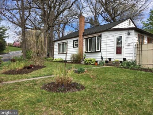 891 Willoughby Rd, Hummelstown, PA 17036-8674