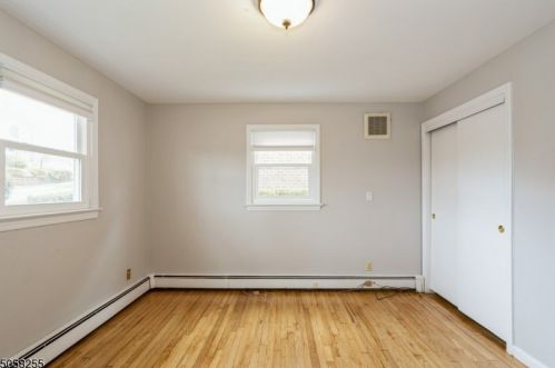 20 Kierstead Ave, Nutley NJ  07110-2528 exterior