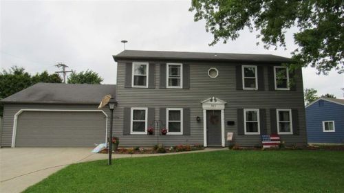 812 Hawthorne Ct, Auburn, IN 46706-1319