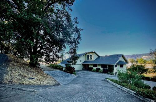 3331 Zaina Ln, Ukiah CA  95482-6962 exterior
