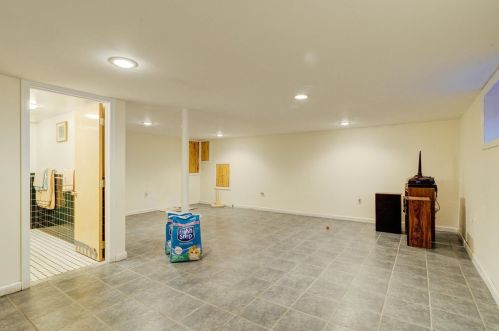 79 56th St, Bayonne NJ  07002-3315 exterior