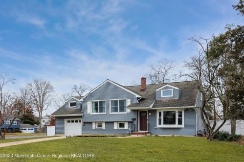 2 Kevan Pl, Middletown, NJ 07748-2309