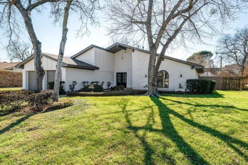 2229 Shady Brook Dr, Bedford, TX 76021-4409