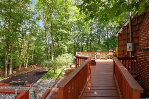 568 Bread And Cheese Hollow Rd, Northport NY  11768-2326 exterior