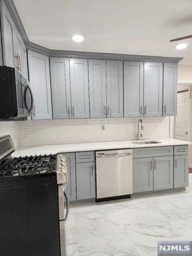 325 5th St, Ridgefield Park NJ  07660-1054 exterior