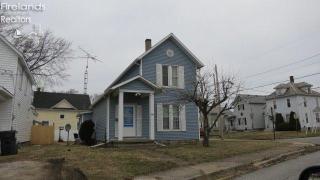 633 Center St, Bellevue, OH 44811-1712