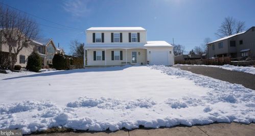 1749 Walnut St, Lansdale PA  19446-1136 exterior