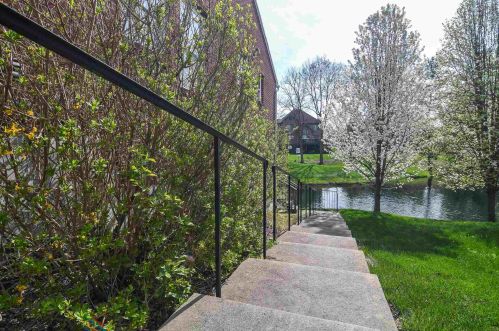 9358 Lago Mar Ct, Florence, KY 41042-4786