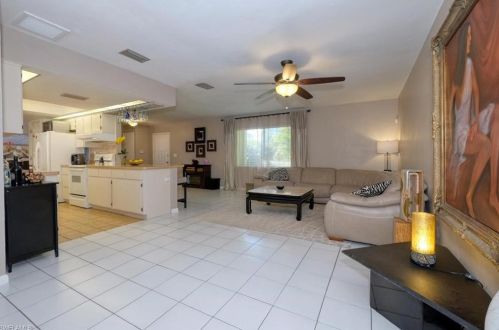 1125 47 Ter, Cape Coral FL  33904-9165 exterior