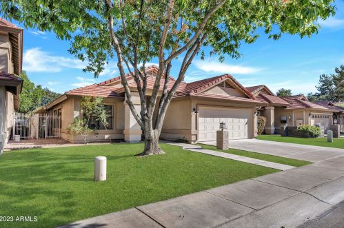 719 Meadowlark Ln, Chandler, AZ 85226-1819