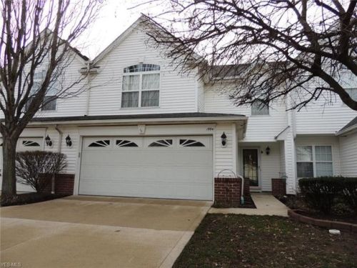 1994 Reserve Cir, Avon, OH 44011-2833