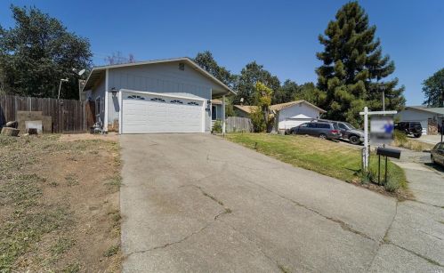 222 Margie Dr, Willits, CA 95490-4528