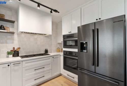 987 Aster Ave, Sunnyvale CA  94086-6737 exterior