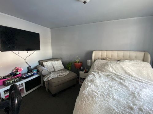 7521 Perkins Pl, Milwaukee WI  53216-1023 exterior