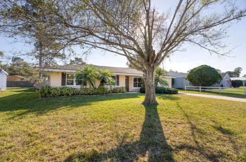 635 24th Pl, Vero Beach FL  32962-8136 exterior